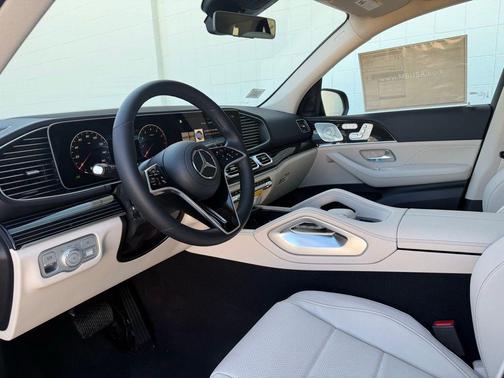 Obsidian Black Metallic 2026 Mercedes-Benz GLE 450 4MATIC