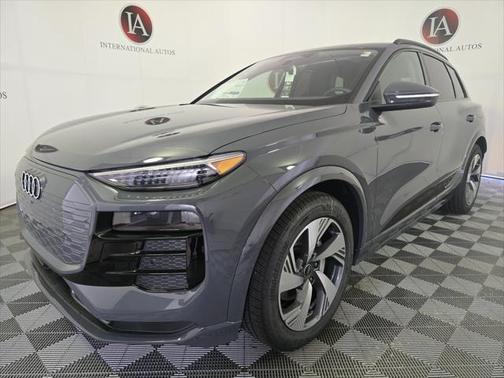 2025 Audi Q6 e-tron Prestige quattro