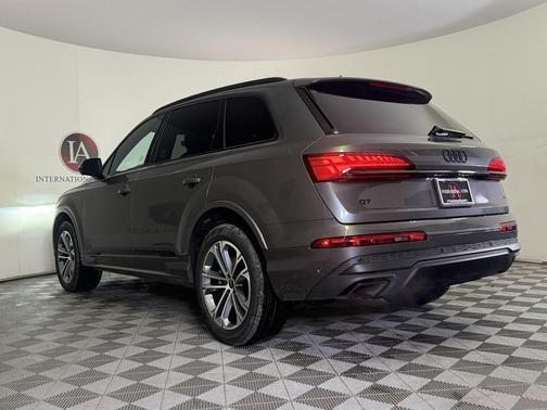 2026 Audi Q7 45 Premium
