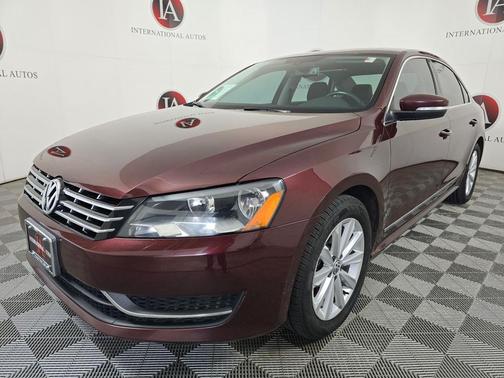 Opera Red Metallic 2013 Volkswagen Passat 2.5 SEL