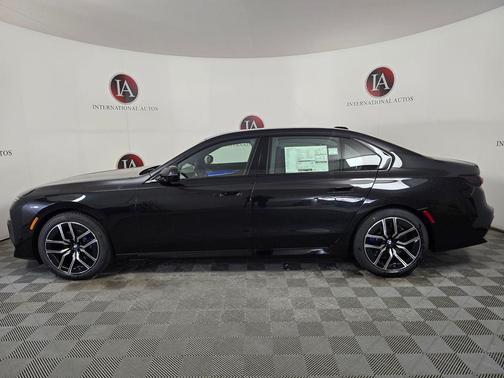 Black Sapphire Metallic 2026 BMW 740 xDrive