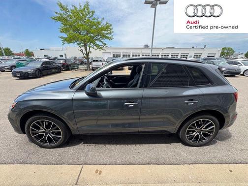 Daytona Gray Pearl Effect 2023 Audi SQ5 3.0T Premium Plus