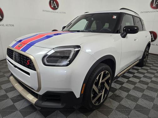 Nanuq White Metallic 2025 MINI Countryman Cooper S ALL4
