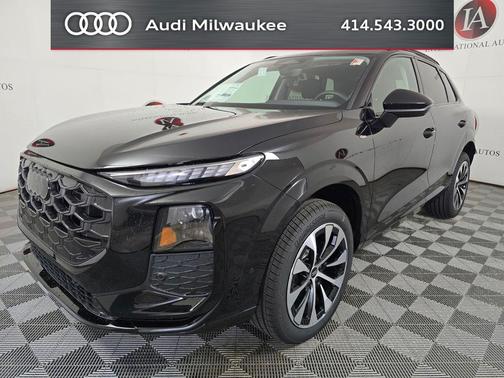 Mythos Black Metallic 2026 Audi Q3 TFSI quattro S tronic