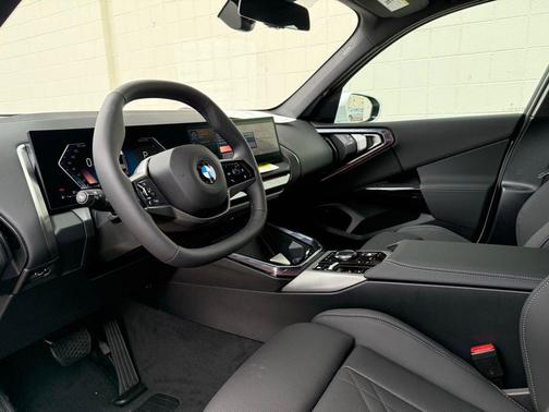 Mineral White Metallic 2026 BMW X3 30 xDrive