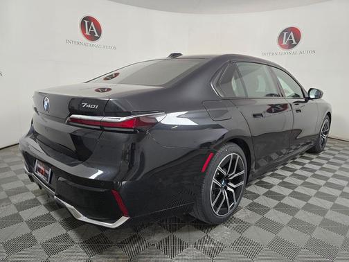 Black Sapphire Metallic 2026 BMW 740 xDrive