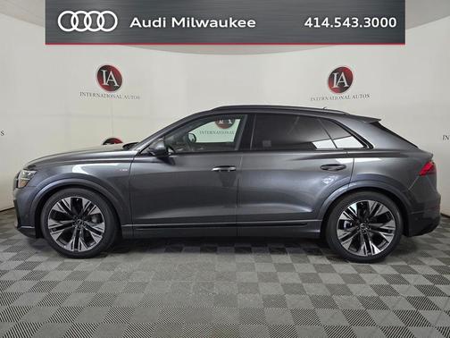 Daytona Gray Pearl Effect 2026 Audi Q8 55 Prestige