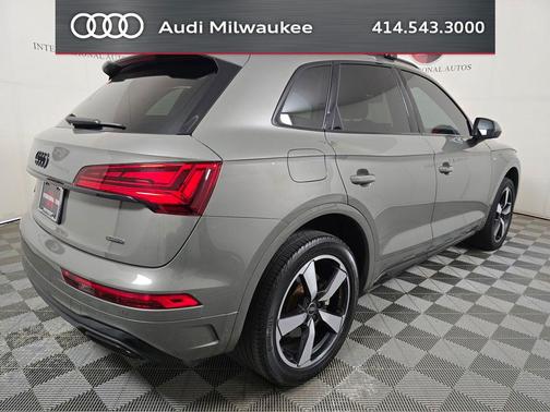 Chronos Gray Metallic 2023 Audi Q5 45 S line Premium Plus