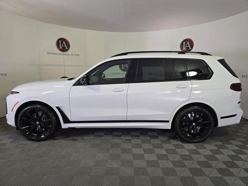 2026 BMW X7 M60i