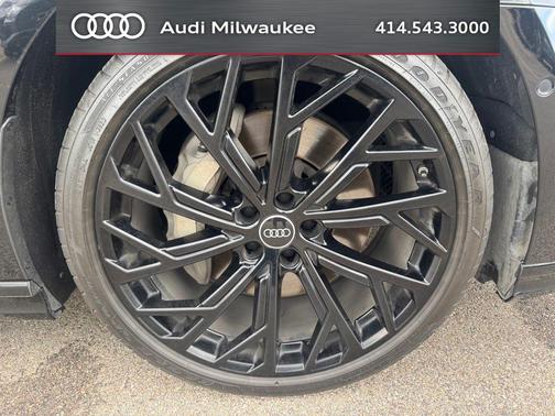 Mythos Black Metallic 2023 Audi A8 L 55 TFSI quattro Tiptronic