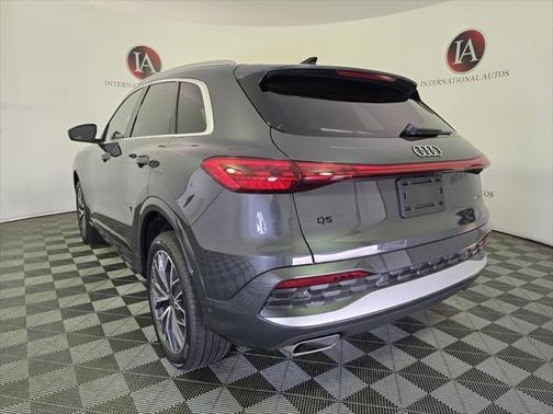 2025 Audi Q5 Premium Plus