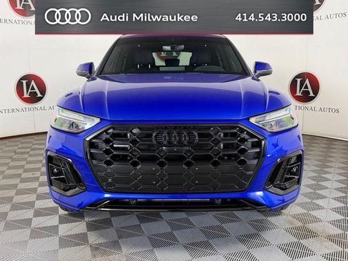 Ultra Blue Metallic 2024 Audi Q5 e 55 S line Premium Plus