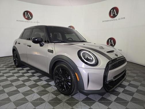 2022 MINI Hardtop Cooper S