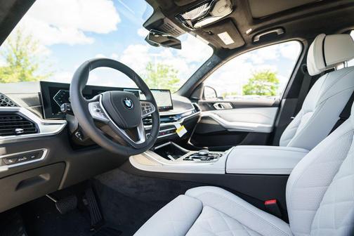 Tanzanite Blue II Metallic 2027 BMW X7 xDrive40i