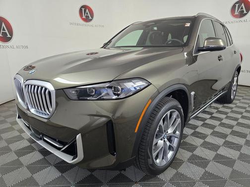 Manhattan Green Metallic 2026 BMW X5 xDrive40i