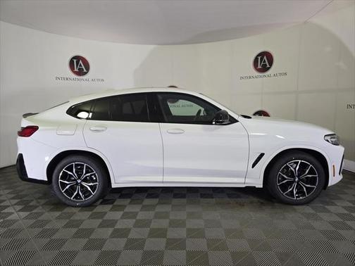 2022 BMW X4 xDrive30i