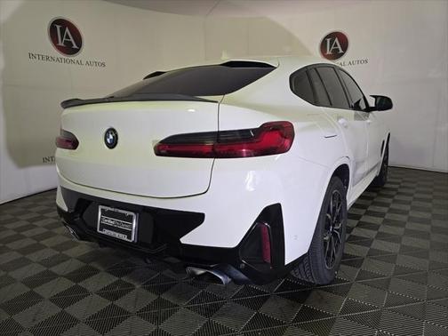 2022 BMW X4 xDrive30i