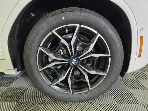 2022 BMW X4 xDrive30i
