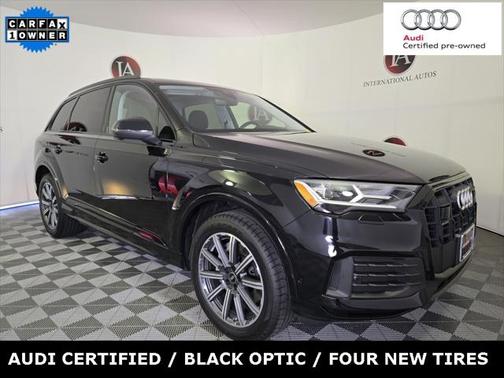 2022 Audi Q7 45 Premium Plus