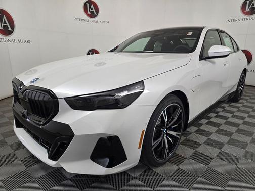 A96 2027 BMW 550e 550e xDrive