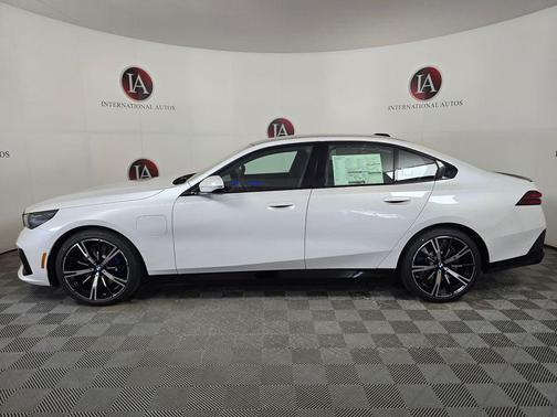 A96 2027 BMW 550e 550e xDrive