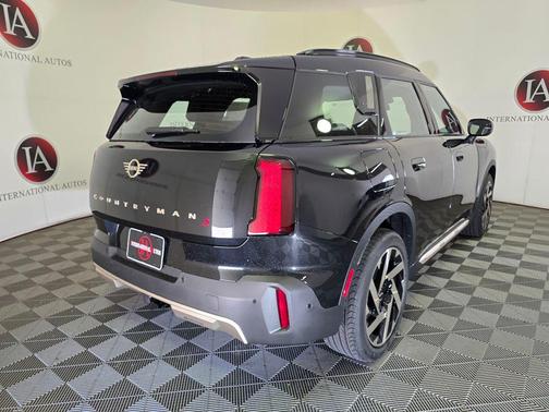 Midnight Black II Metallic 2026 MINI Countryman Cooper S ALL4