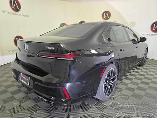 2024 BMW 760 i xDrive