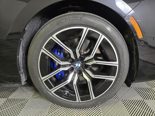 2024 BMW 760 i xDrive