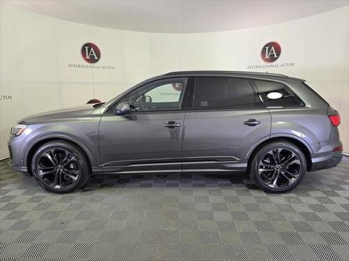 2025 Audi Q7 55 Premium Plus