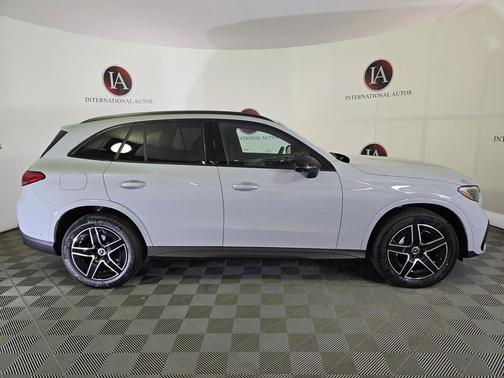 2026 Mercedes-Benz GLC 300 4MATIC