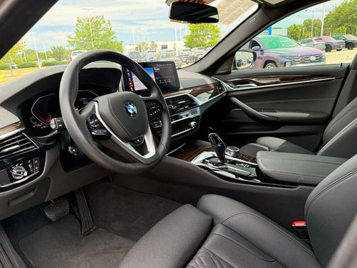 Arctic Race Blue Metallic 2023 BMW 530 i xDrive