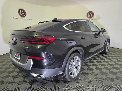 2023 BMW X6 xDrive40i