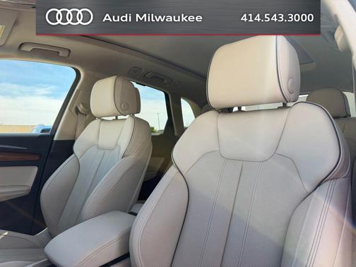 District Green Metallic 2023 Audi Q5 e 55 S line Premium Plus