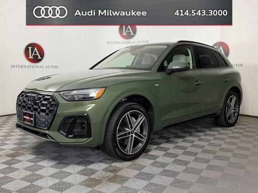 District Green Metallic 2023 Audi Q5 e 55 S line Premium Plus