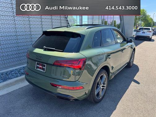 District Green Metallic 2023 Audi Q5 e 55 S line Premium Plus