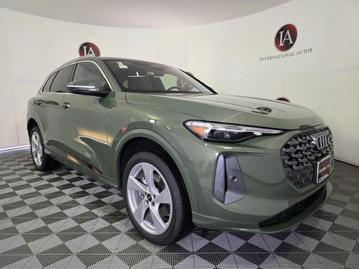 2025 Audi Q5 Premium Plus