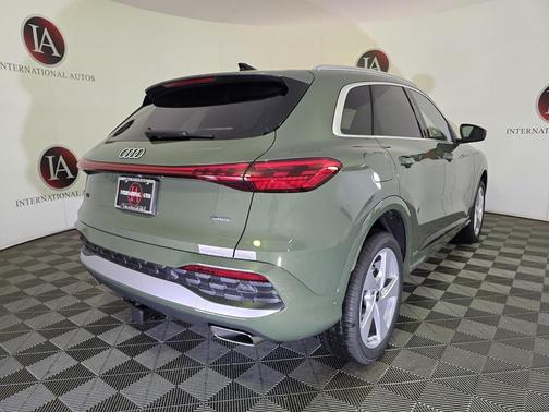 2025 Audi Q5 Premium Plus