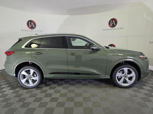 2025 Audi Q5 Premium Plus