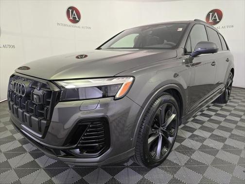 2025 Audi Q7 55 Premium Plus