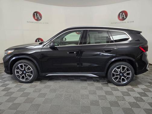 Black Sapphire Metallic 2026 BMW X1 xDrive28i