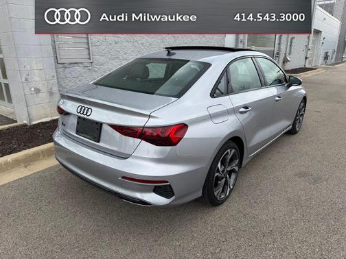 Florett Silver Metallic 2023 Audi A3 Premium