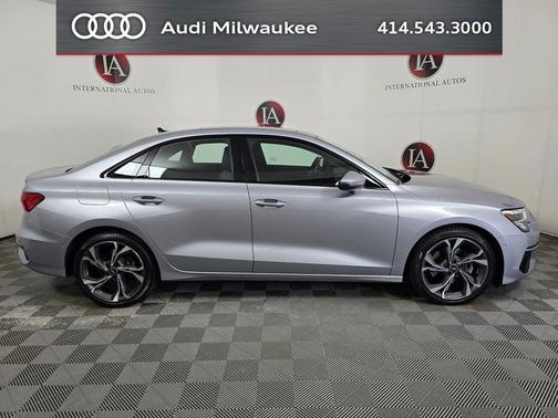 Florett Silver Metallic 2023 Audi A3 Premium