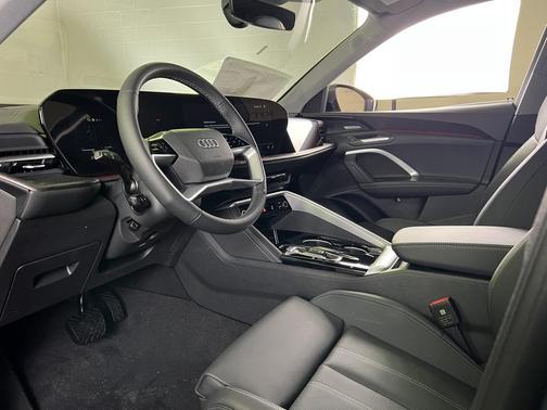 2025 Audi Q5 Prestige TFSI quattro S tronic