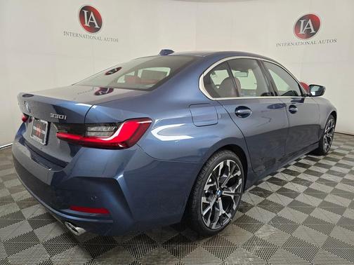 Arctic Race Blue Metallic 2026 BMW 330 xDrive