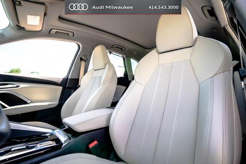 Glacier White Metallic 2026 Audi Q5 Prestige TFSI quattro S tronic