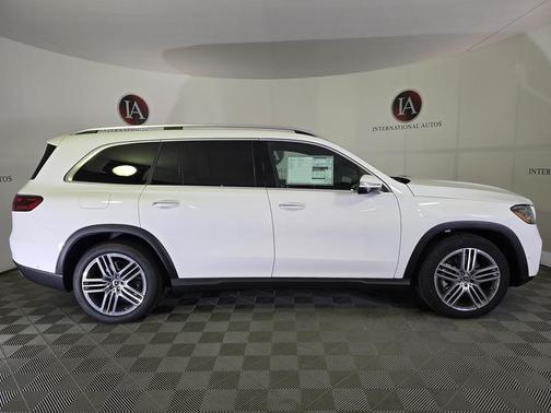 2025 Mercedes-Benz GLS 450 4MATIC