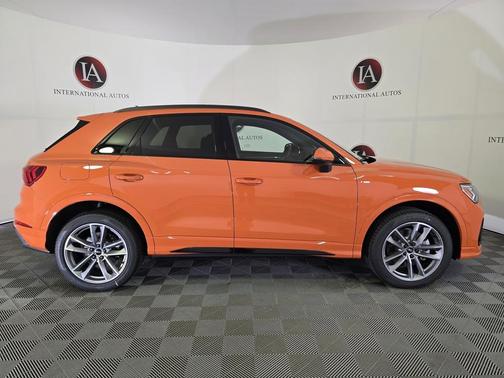 2025 Audi Q3 Premium 45 TFSI S line quattro Tiptronic