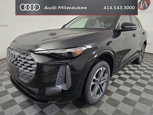 Mythos Black Metallic 2026 Audi Q5 Premium TFSI quattro S tronic