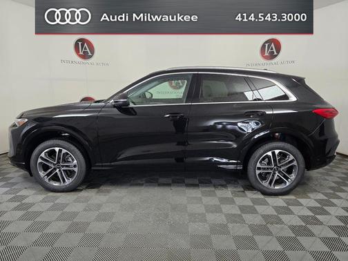Mythos Black Metallic 2026 Audi Q5 Premium TFSI quattro S tronic