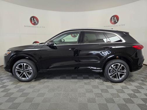 Mythos Black Metallic 2026 Audi Q5 Premium TFSI quattro S tronic